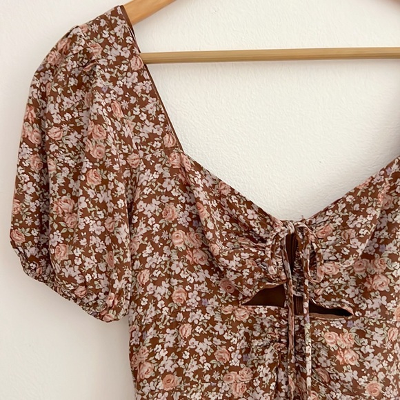 Astr the Label Lace Up Puff Sleeve Floral Midi Dress - Picture 9 of 16